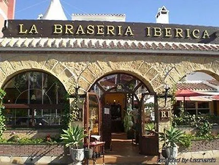Los Arcos Нерха Отель