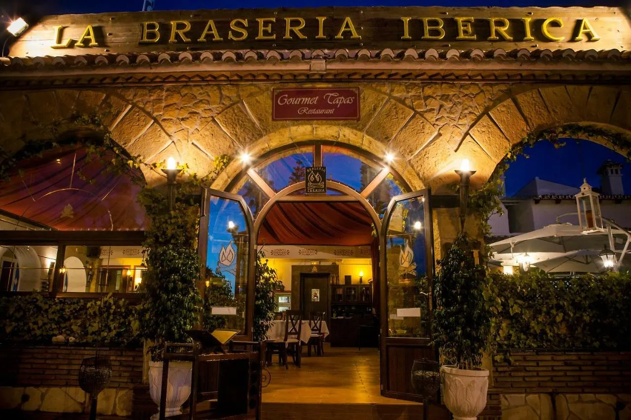 *** Отель Los Arcos Нерха Испания